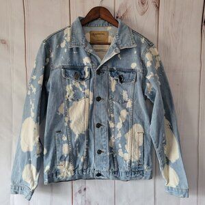 Carbon Denim Trucker Jean Jacket Bleach Distressed Women’s M Light Blue Button